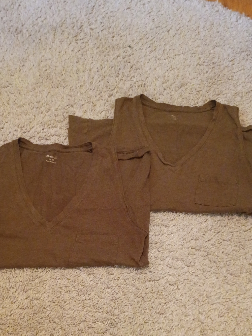 Madewell Women's V-Neck Pocket Tanks (2)